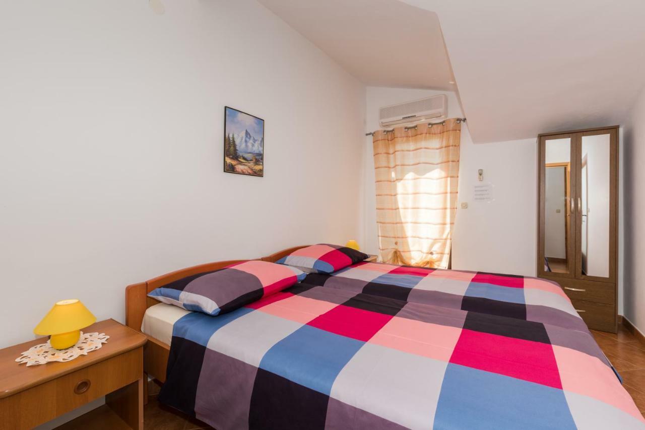 Kamelija Apartamento Rovinj Exterior foto