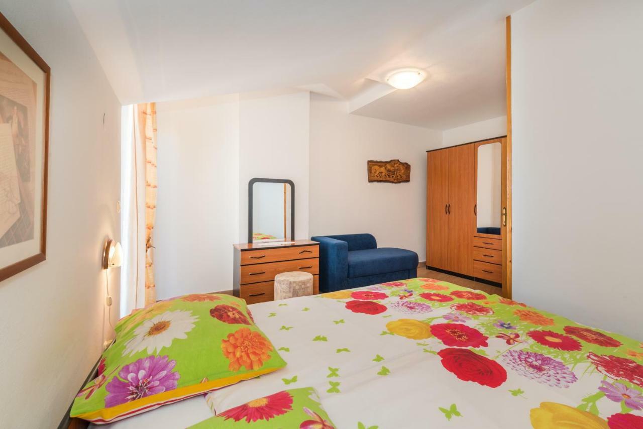 Kamelija Apartamento Rovinj Exterior foto
