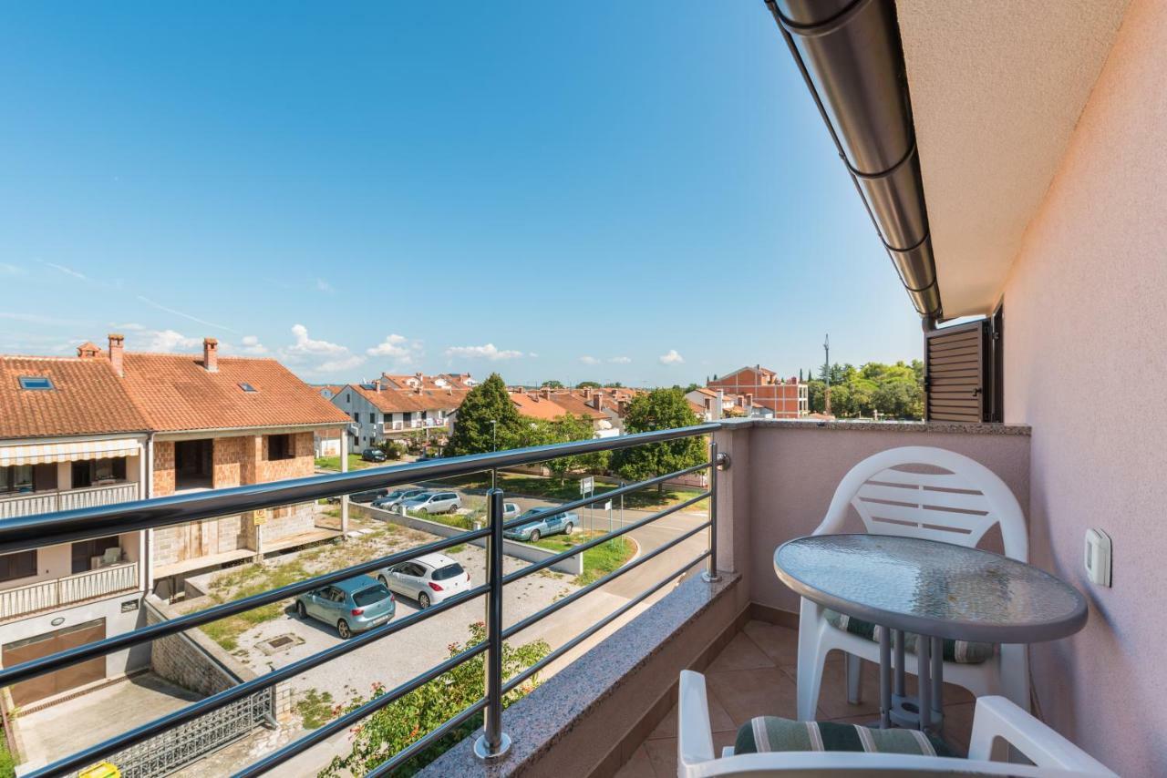 Kamelija Apartamento Rovinj Exterior foto